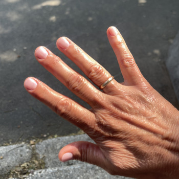 Манікюр гігієничний для жінок та чоловіків
                    Нігтьова студія Mano Київ