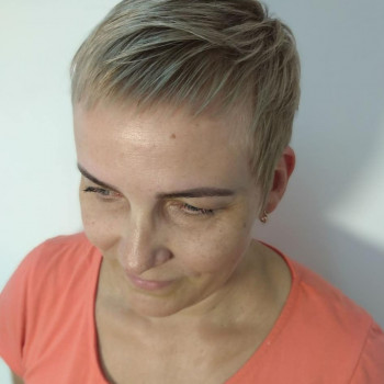 Жіночі стрижки
                    Перукар-колорист Ольга Дніпро