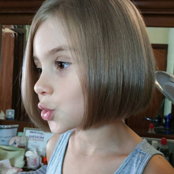 Жіночі стрижки
                    Перукар-колорист Ольга Дніпро