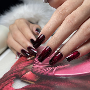 Нарощування нігтів