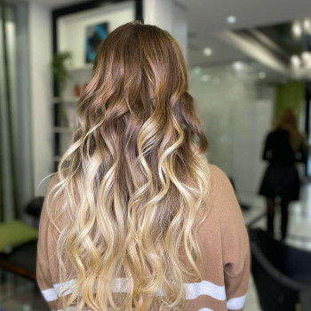 Стрижка жіноча
                    Салон красоты Fargo Киев