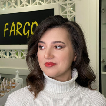 Макияж та зачіска
                    Салон красоты Fargo Киев