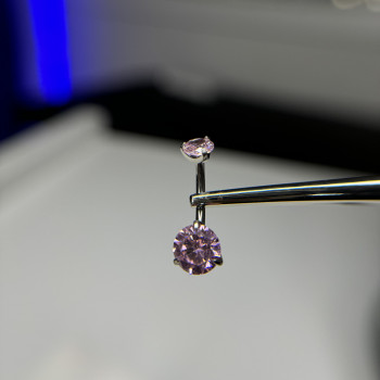 Титанова прикраса у пупок