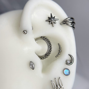 Заміна прикраси
                    Мастер по пирсингу Аеліта Кременчуг