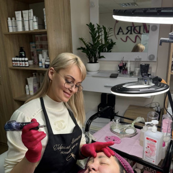 Перманентний макіяж (татуаж)
                    Майстер перманентного макіяжу Таня Полтава