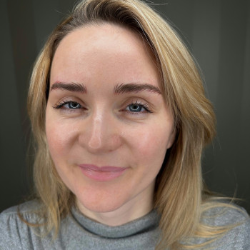 Брови "Natural Brows“
                    Мастер перманентного макияжа Виктория Киев