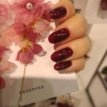 Насичені темні відтінки