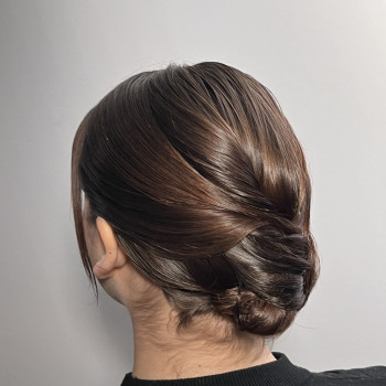 Вечірній образ у 4 руки
                    Візажист  Черкаси