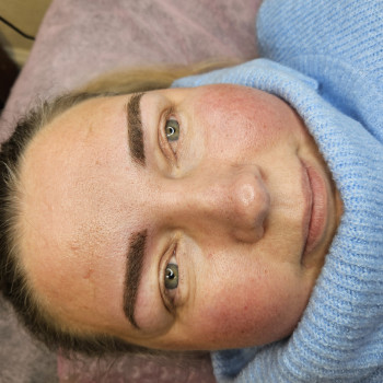 Без фільтрів та фотошопу, бровки як вони є. Вдосконалюй себе