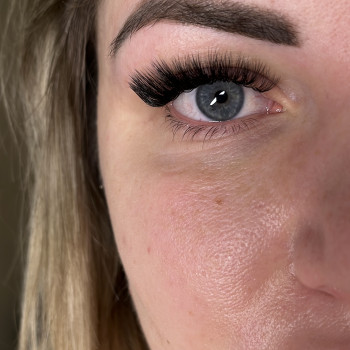 Нарощування вій 3Д
                    Преподаватель курсов красоты Оксана Николаев