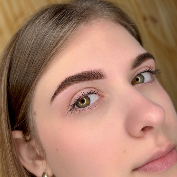 Моделювання та фарбування брів
                    Мастер перманентного макияжа Александра Кривой Рог