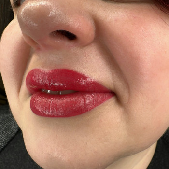 Перманентный макияж губ
                    Мастер перманентного макияжа Виктория Киев