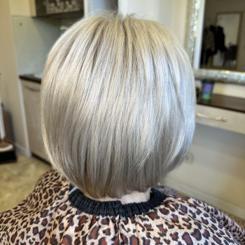 Фарбування волосся
                    Салон красоты Krasa Днепр