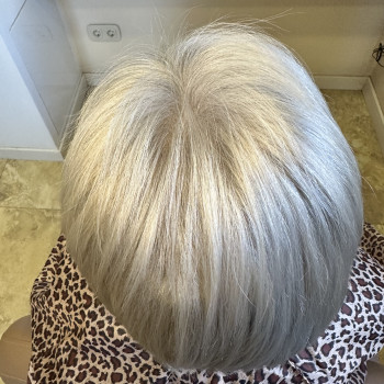 Фарбування волосся
                    Салон красоты Krasa Днепр