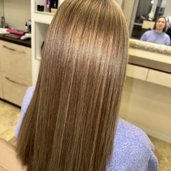 Фарбування волосся
                    Салон красоты Krasa Днепр