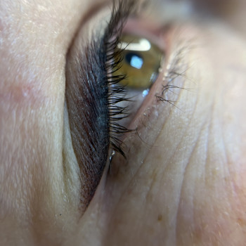 Стрілочка з розтушовкою, вартість роботи 2000 грн, час виконання 2-2.5 години