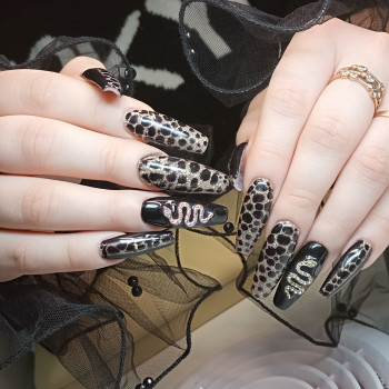 Дизайн
                    Майстер манікюру Наталя Київ