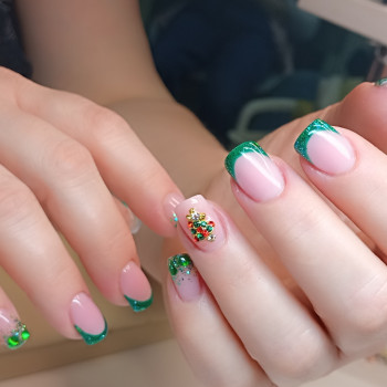 Дизайн
                    Майстер манікюру Наталя Київ