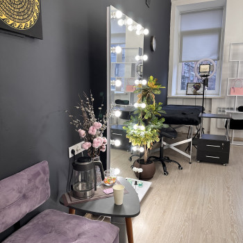 Аренда кабинету/кушетки/зеркала
                    Мастер перманентного макияжа Ольга Днепр