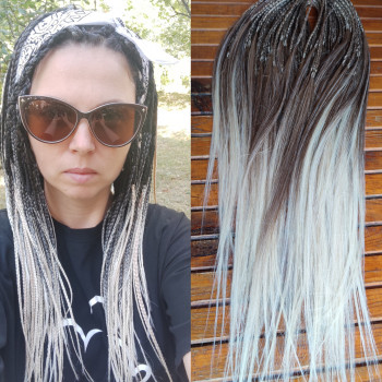 Це я, також роблю комплекти на замовлення,де є коси - це багаторазові косички,завжди можна розбавити...