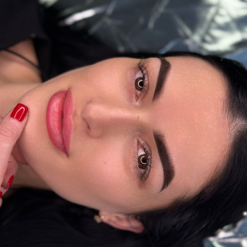 Перманент брів
                    Лешмейкер Нина Николаев