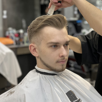 Стрижка Андеркат
                    Барбершоп ЦирульниК Barbershop Киев