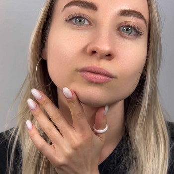 Фарбування брів
                    Бровіст Ирина Миколаїв