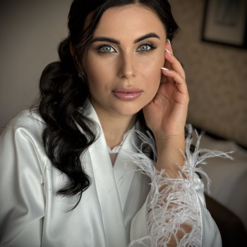 Макіяж
                    Візажист Юлия Чернігів