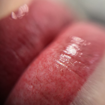 Перманент губ
                    Бровіст Майя Дніпро