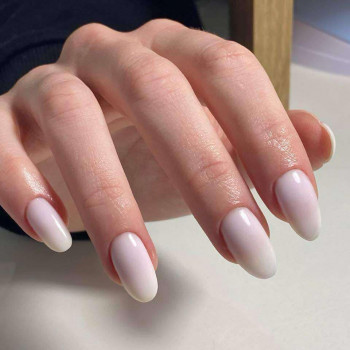 Манікюр зі зняттям та покриттям
                    Салон красоты Fargo Киев