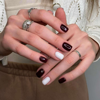 Манікюр зі зняттям та покриттям
                    Салон красоты Fargo Киев