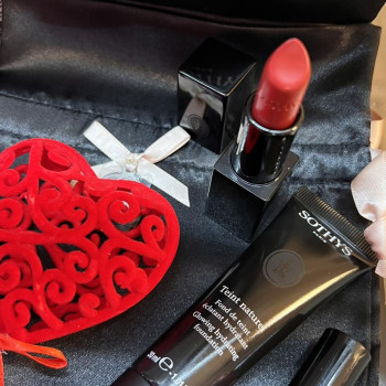 Декоративна косметика для жінок