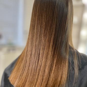 Кератинове вирівнювання
                    Тритментолог Анна Киев