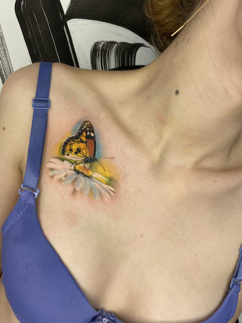 Для дівчат кольорові квіти, фото - Тату салон Tattoo hub