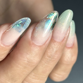 Манікюр
                    Мастер маникюра Юля Киев