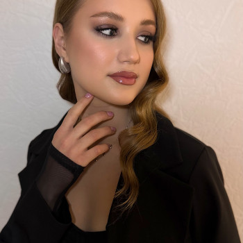 Макіяж/ зачіска. Візажист
                    Визажист Тетяна Киев