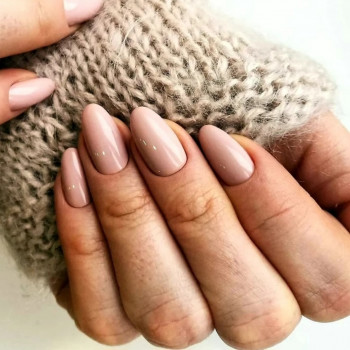 бежевый маникюр