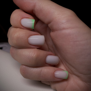 Манікюр
                    Косметолог Виктория Київ