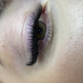 Нарощення вій в обʼємах 4-5D
                    Лешмейкер Анна Здолбунов