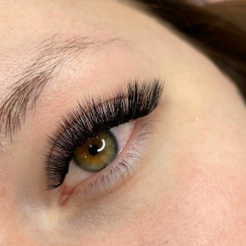 Нарощення вій в обʼємах 4-5D
                    Лешмейкер Анна Здолбунов