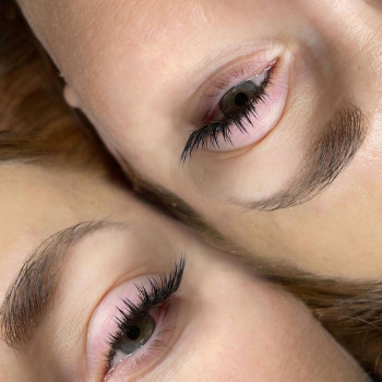 Нарощення вій в мокрому ефекті
                    Лешмейкер Анна Здолбунов