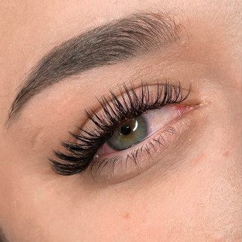 Нарощення вій в мокрому ефекті
                    Лешмейкер Анна Здолбунов