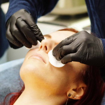 Механічна чистка
                    Косметологический центр  Ужгород