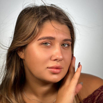 Корекція, ламінування та фарбування брів