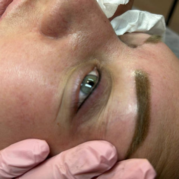 Перманентний макіяж брів
                    Бровіст Виктория Київ