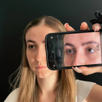 Оформлення брів та вій
                    Бровист Виктория Киев