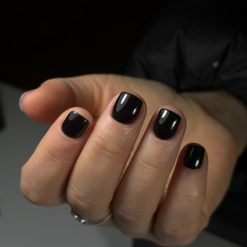 Манікюр
                    Мастер маникюра Влада Николаев