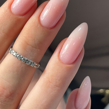 Нарощення нігтів
                    Салон красоты Beauty Corner Ужгород