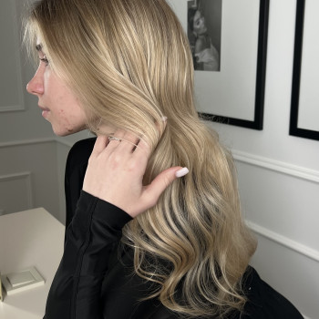 Зачіска/укладка
                    Салон краси Beauty Corner Ужгород