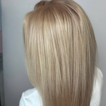 Фарбування Тотал Блонд